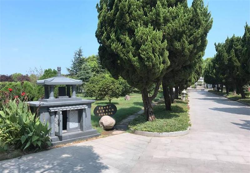 长青烈士陵园